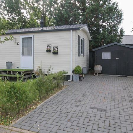 Sfeervol Chalet Op De Veluwe Putten Esterno foto