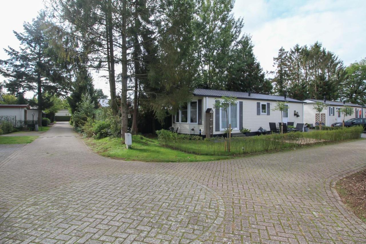 Sfeervol Chalet Op De Veluwe Putten Esterno foto
