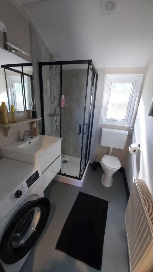Sfeervol Chalet Op De Veluwe Putten Esterno foto
